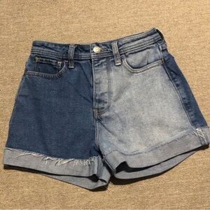 Hollister Cuffed Mom Short Size 00 W23 Ultra High Rise 3”